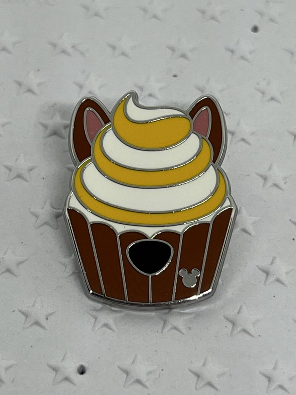 WDW Hidden Disney Series 2026 Wave A Cupcakes Disney Pin Series Chip Pin